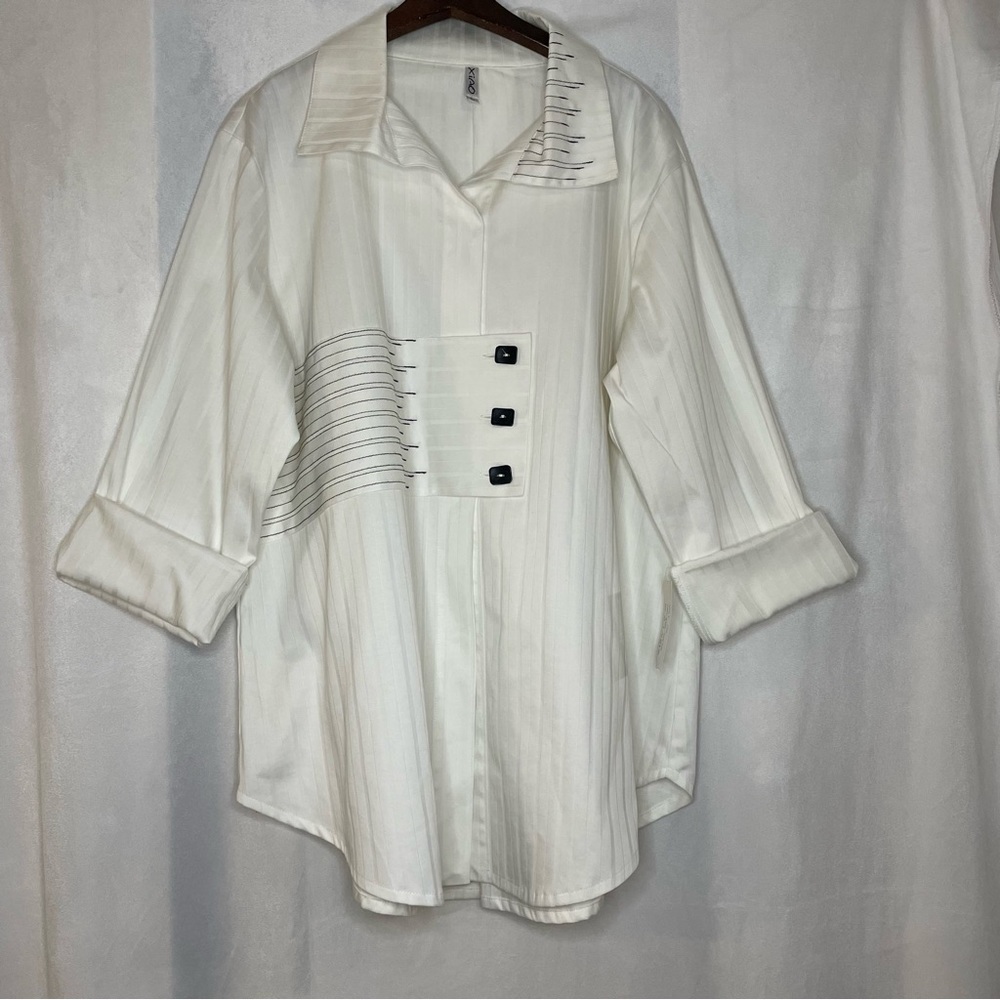 XIAO Button up Blouse